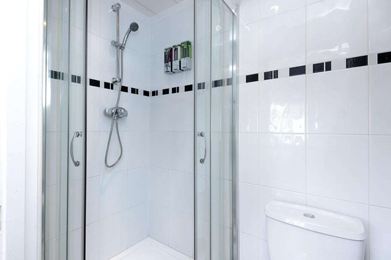 Parking, Garden, En-Suite & Tv'S In All Rooms, Large Living Space Σουόνσι Εξωτερικό φωτογραφία