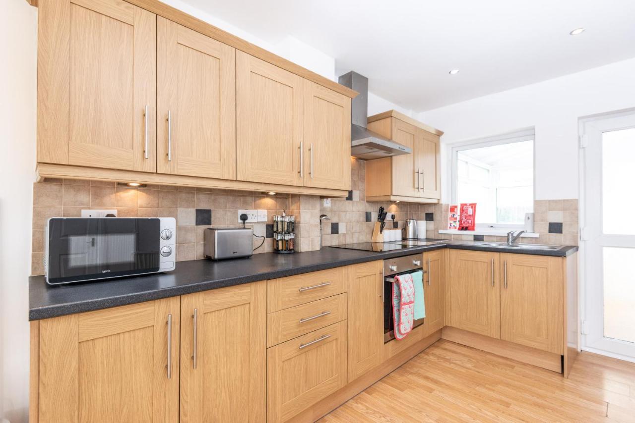 Parking, Garden, En-Suite & Tv'S In All Rooms, Large Living Space Σουόνσι Εξωτερικό φωτογραφία